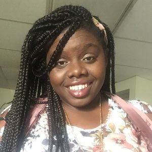 Meet your Posher, Akilah